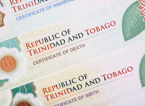 Superposition de certificats de décès, mariage et naissance de la République de Trinidad et Tobaga
